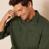 Mens Regular-Fit Long-Sleeve Two-Pocket Flannel Shirt